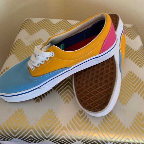New Vans Multi Color. Size 8 Women/ 6.5 Men. - Picture 4 of 6